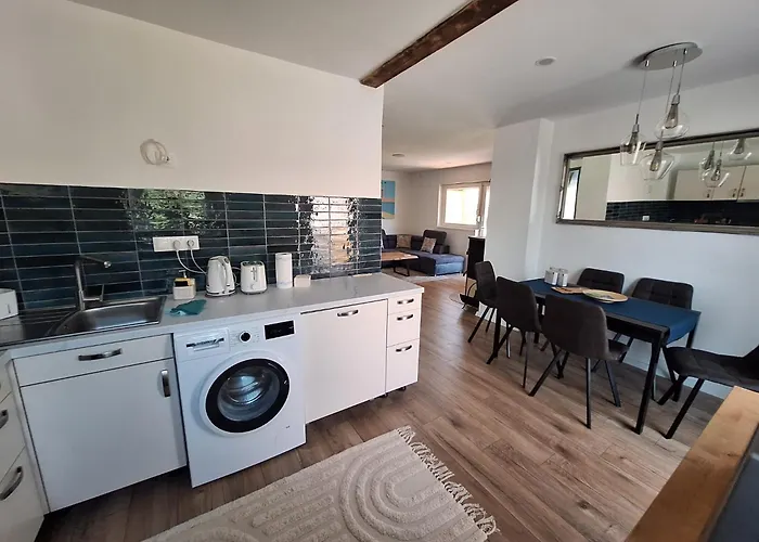 Azur Corner 扎马迪